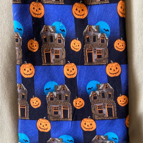 Men’s Holiday 100% silk tie bundle (2) - Picture 11 of 11